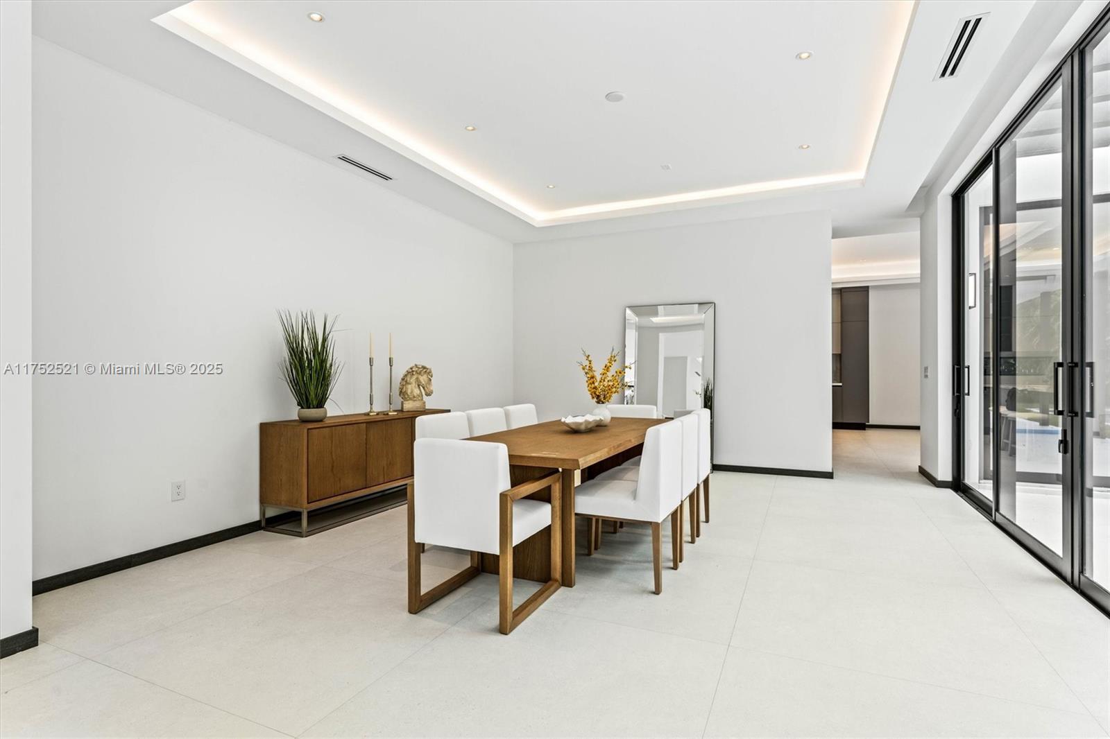BEVERLY GARDENS - Residential