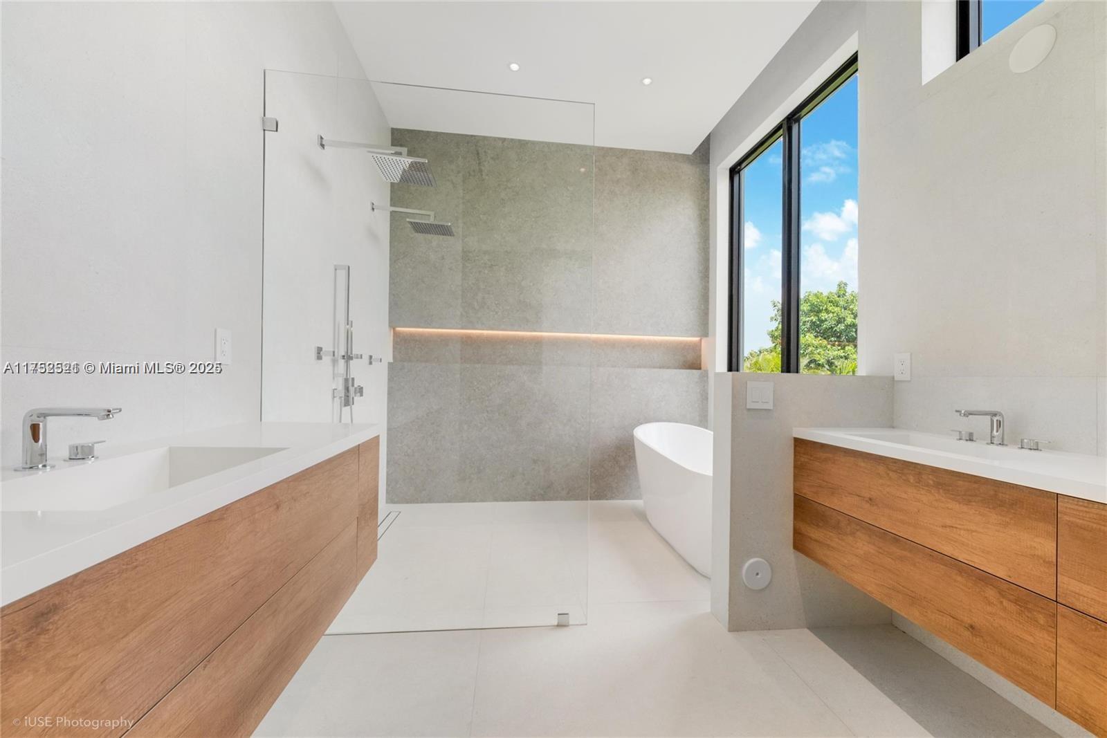 BEVERLY GARDENS - Residential