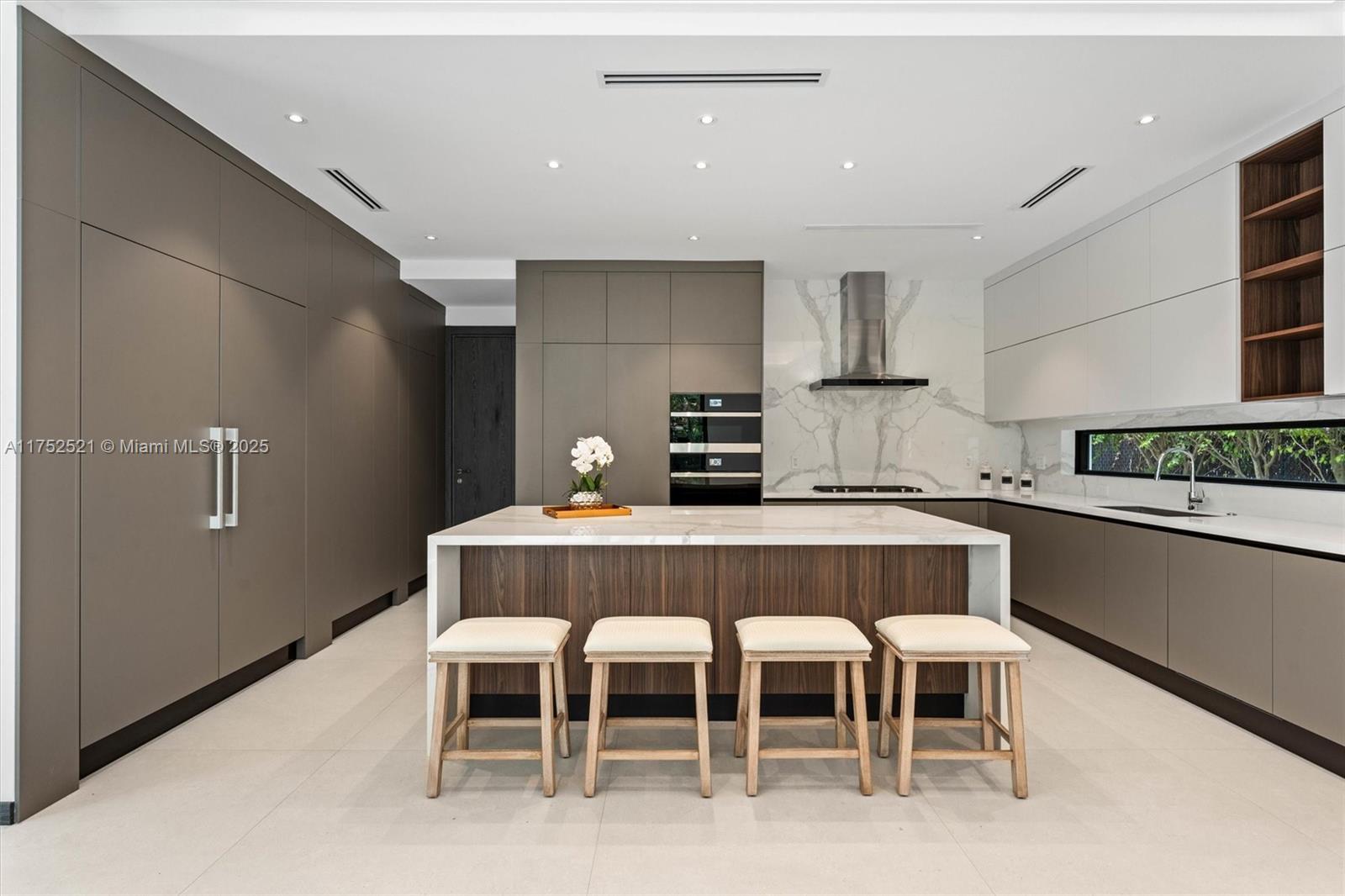 BEVERLY GARDENS - Residential