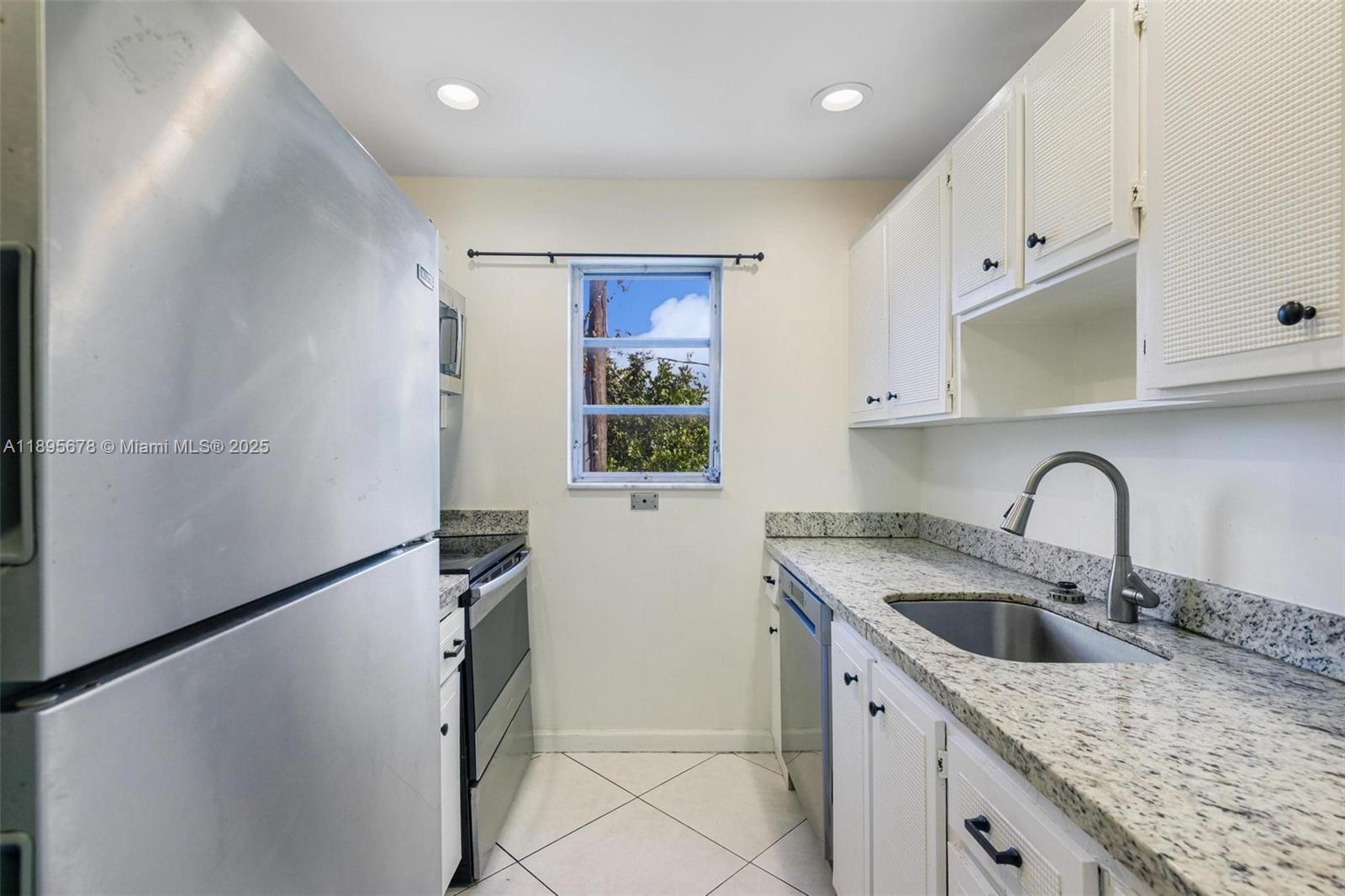 PRINCETON CONDOMINIUM - Residential