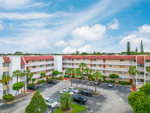 Photo of 3601 Inverrary Dr #307, Lauderhill, FL 33319 (MLS # A11462437)