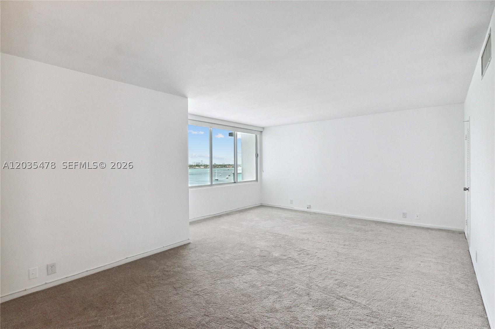 1000 West Ave 821