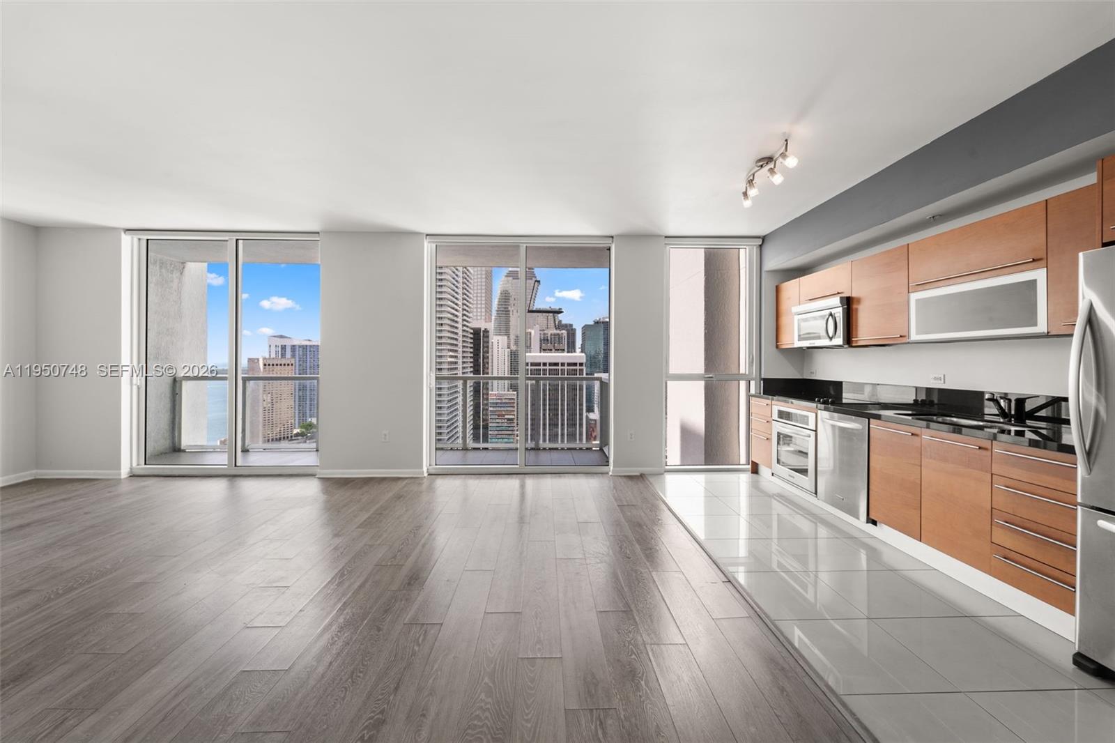 244 Biscayne Blvd 3507