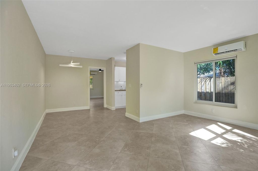 Photo of 1427-1429 NE 17th Ct, Fort Lauderdale, FL 33305 (MLS # A11953402)