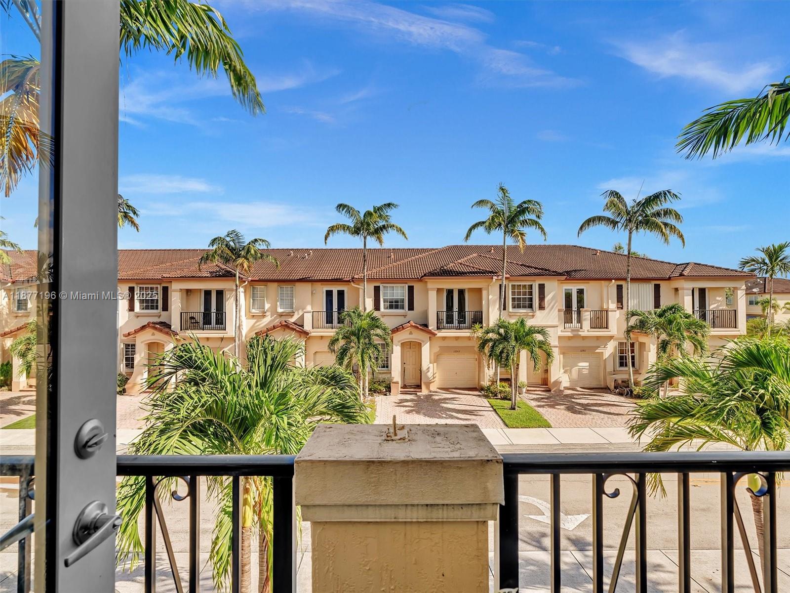 COURTS AT TUSCANY WEST - Residential