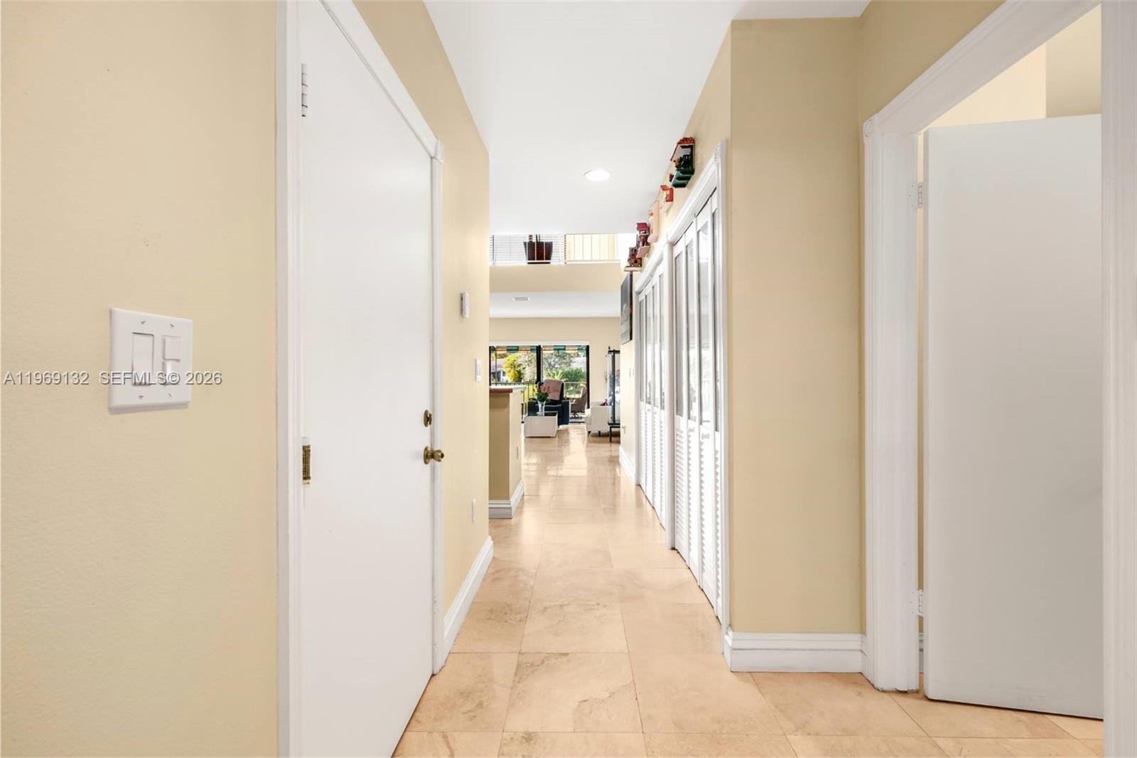 MIAMI LAKES LAKE CYNTHIA - Residential