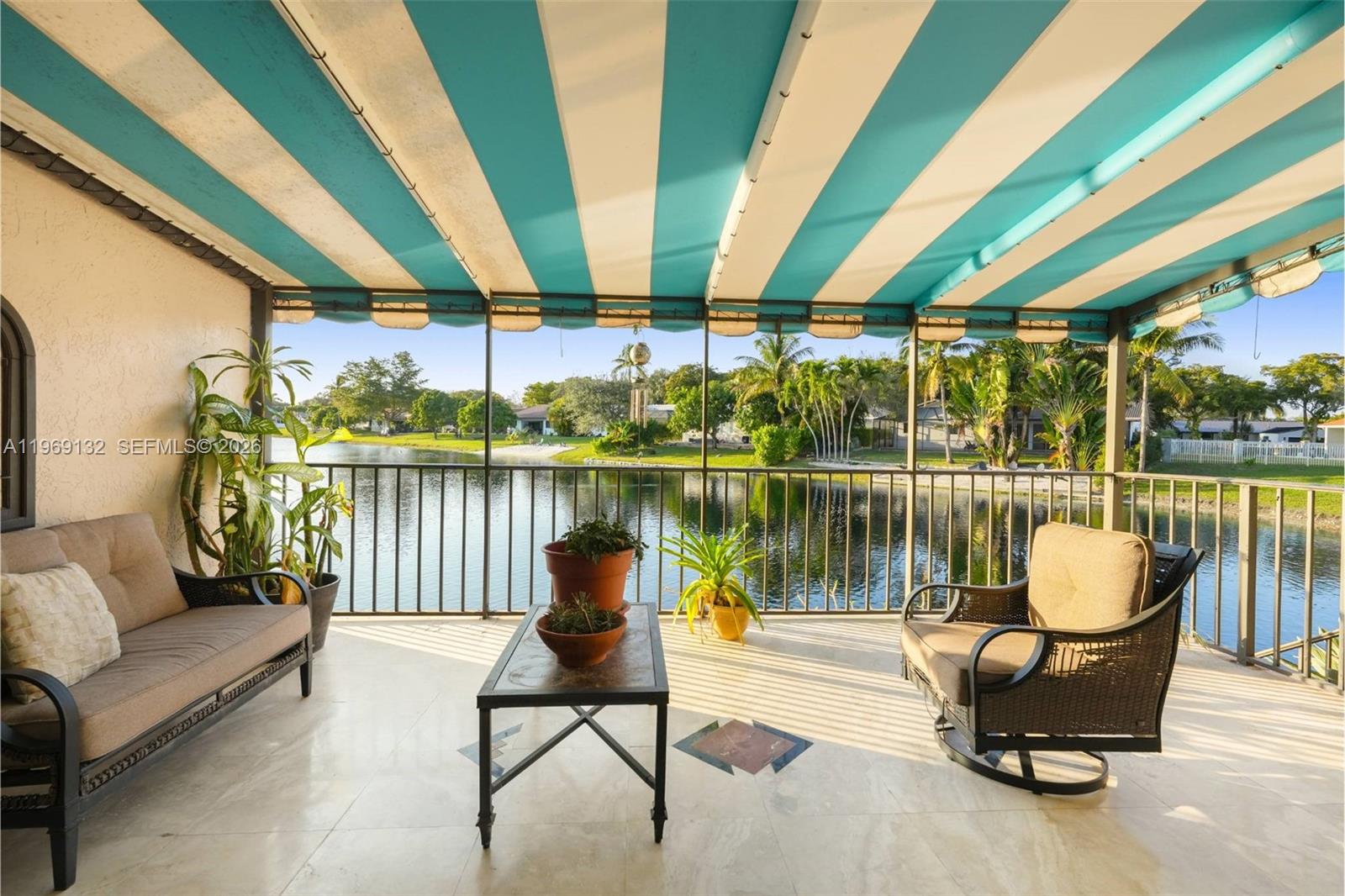 MIAMI LAKES LAKE CYNTHIA - Residential