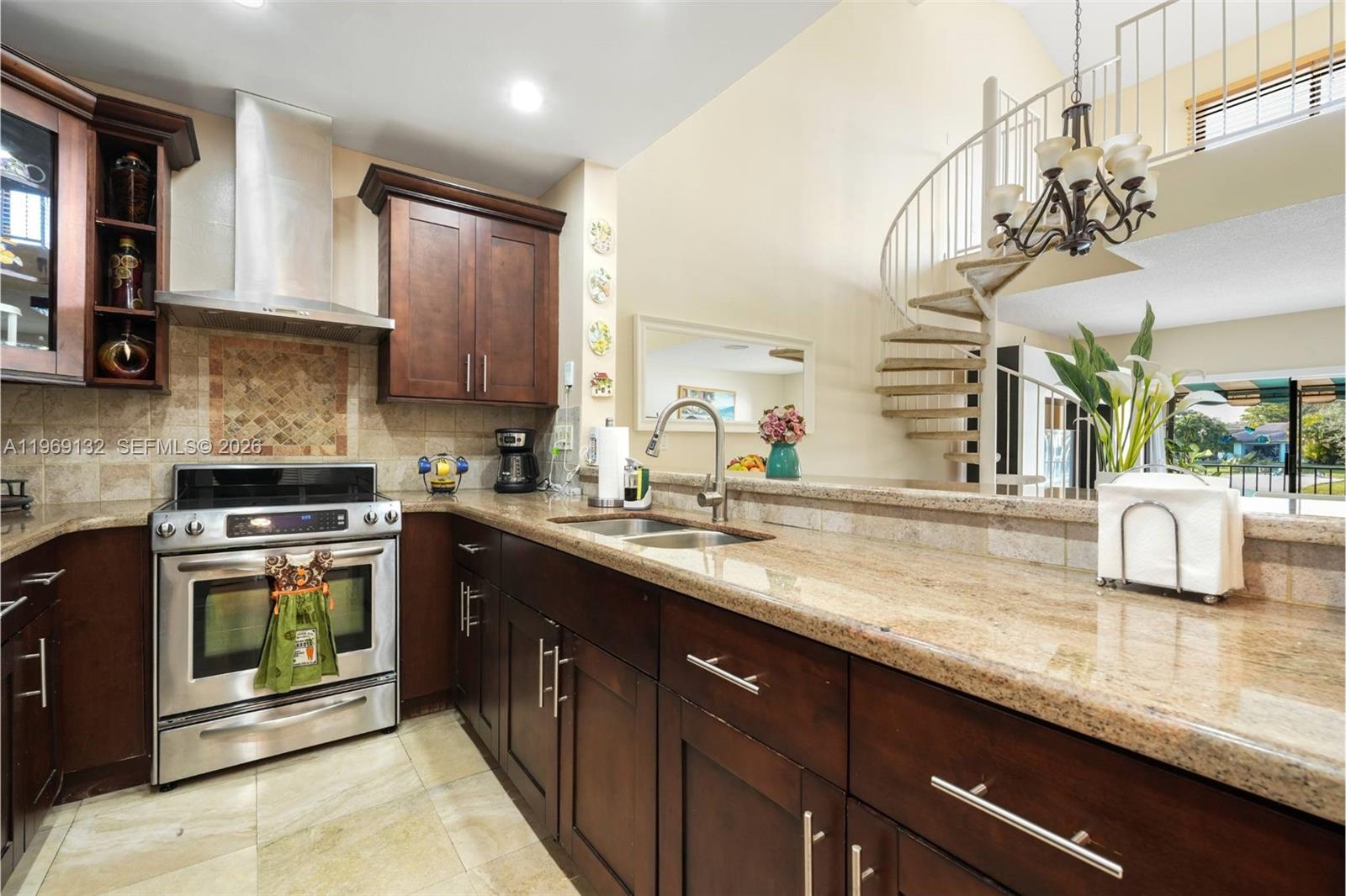 MIAMI LAKES LAKE CYNTHIA - Residential