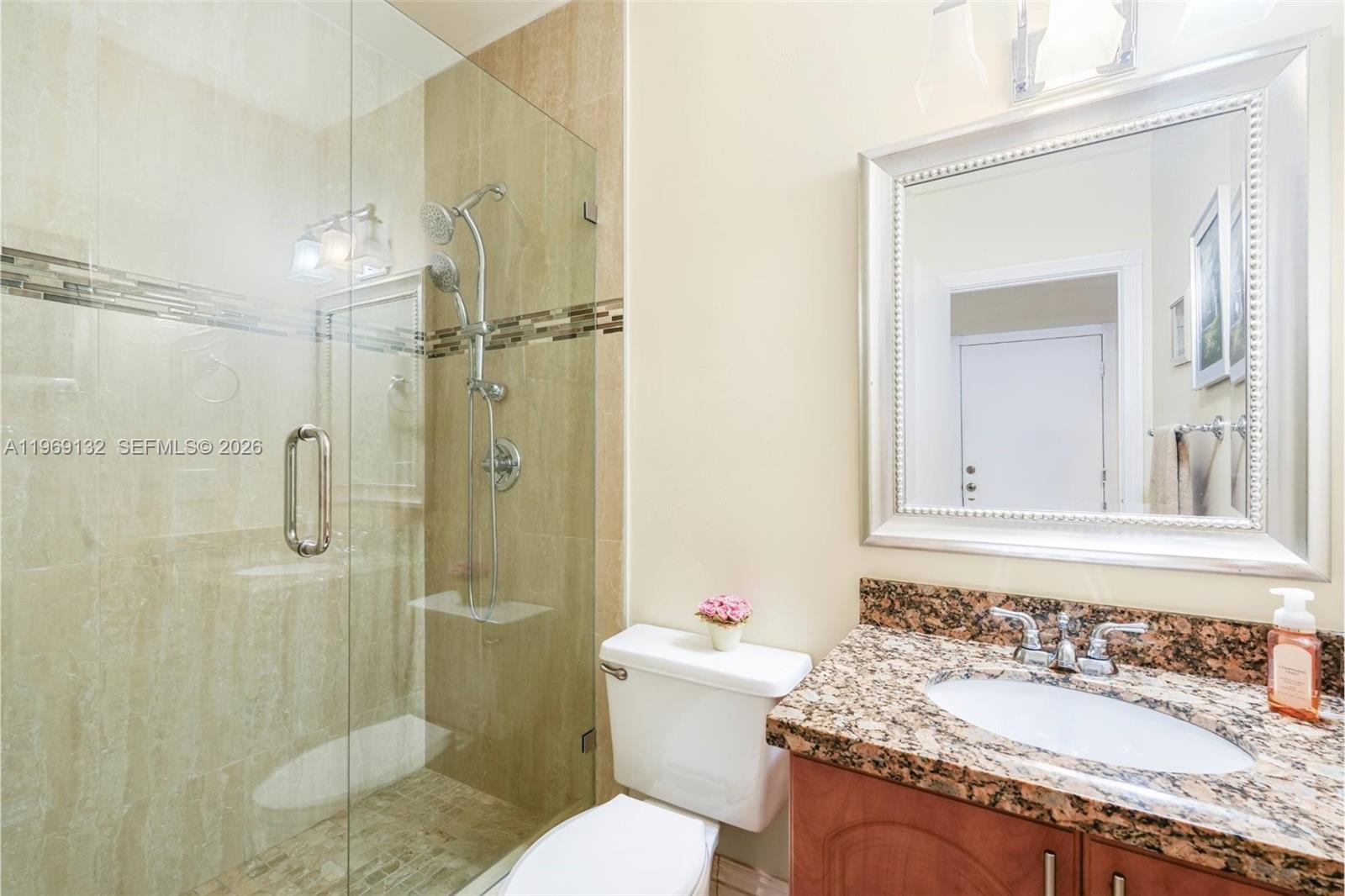 MIAMI LAKES LAKE CYNTHIA - Residential