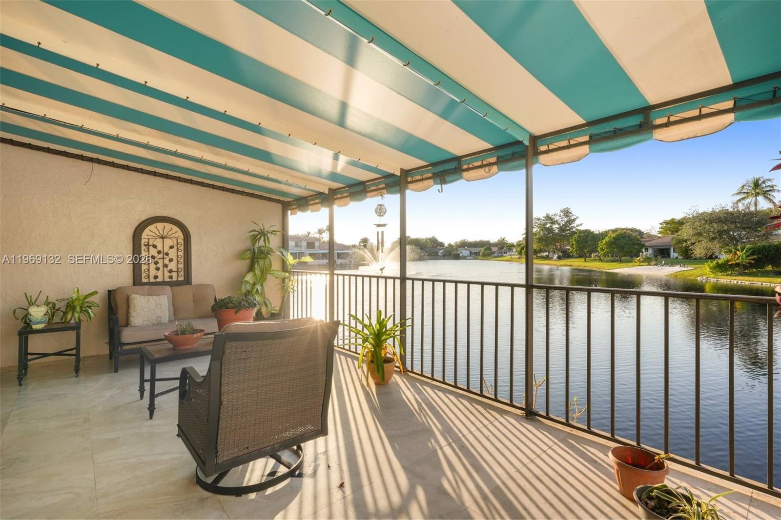 MIAMI LAKES LAKE CYNTHIA - Residential