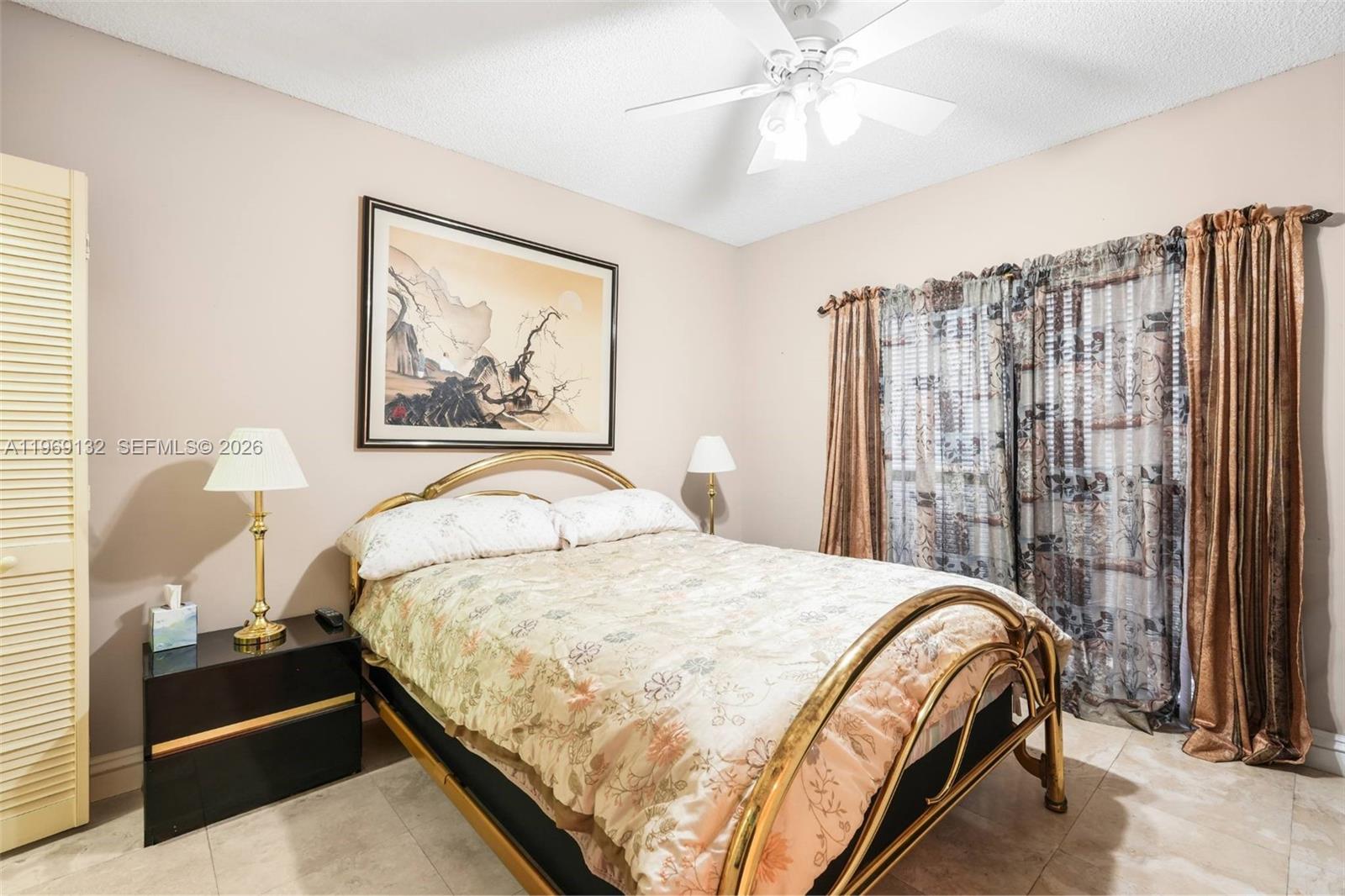 MIAMI LAKES LAKE CYNTHIA - Residential