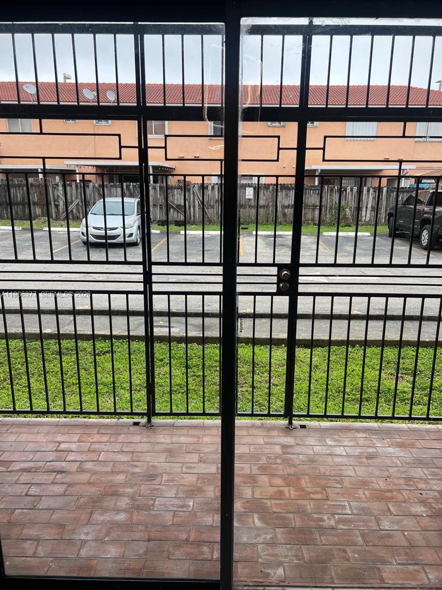 TOWERS NORTH CONDO - Residential Lease