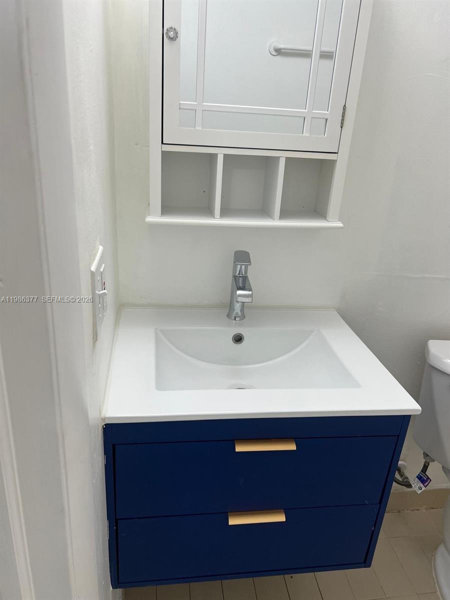 TOWERS NORTH CONDO - Residential Lease