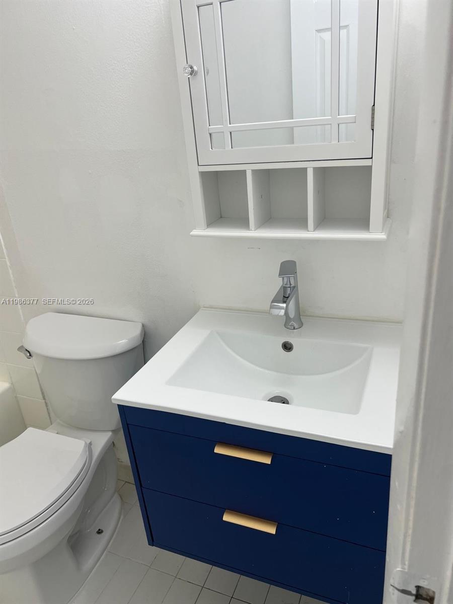 TOWERS NORTH CONDO - Residential Lease