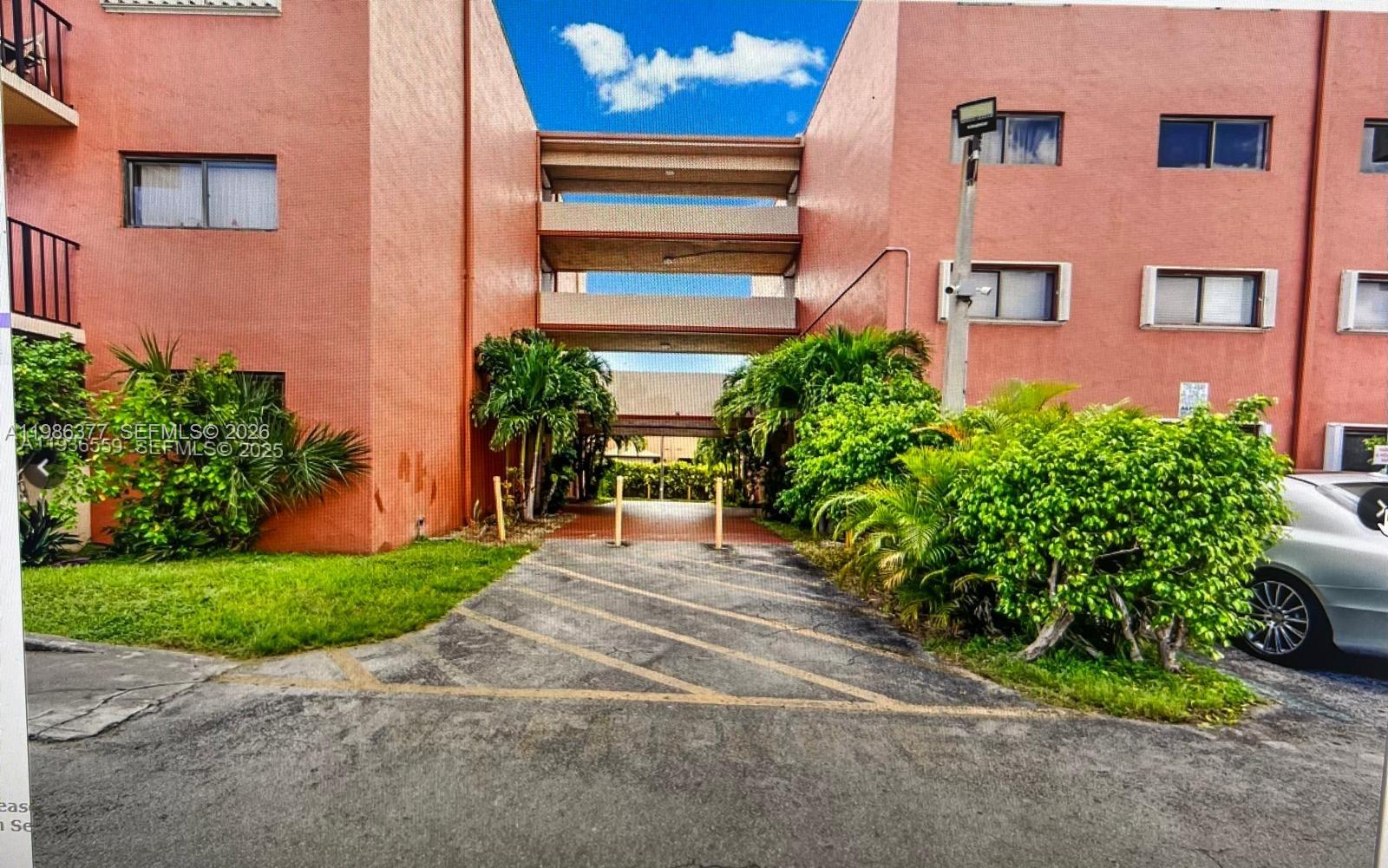 TOWERS NORTH CONDO - Residential Lease