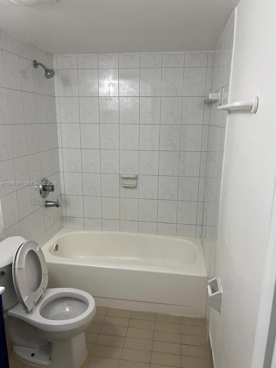 TOWERS NORTH CONDO - Residential Lease