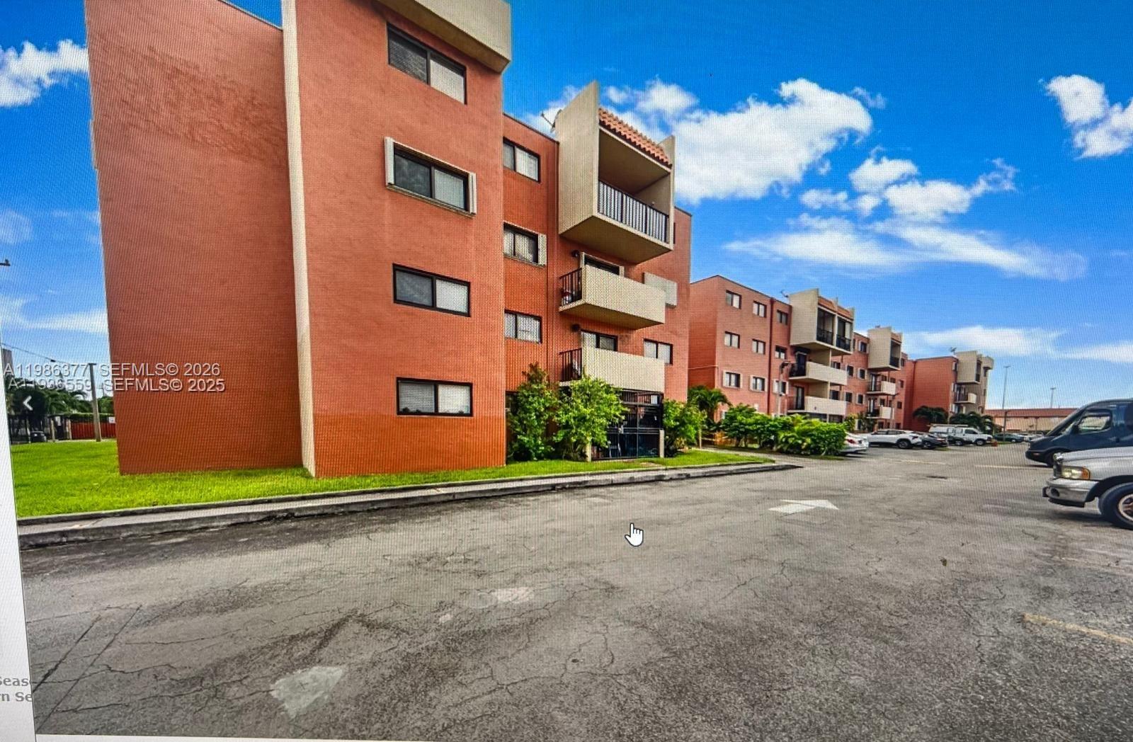 TOWERS NORTH CONDO - Residential Lease