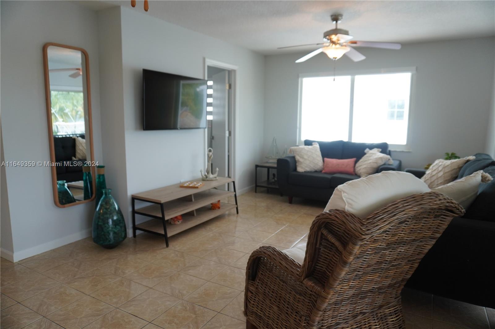 VENETIAN SHORES NO 2 - Residential Lease