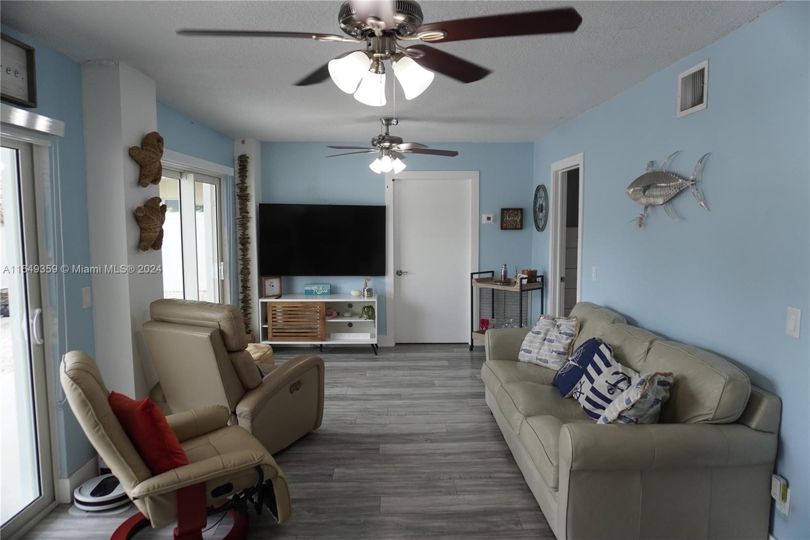 VENETIAN SHORES NO 2 - Residential Lease