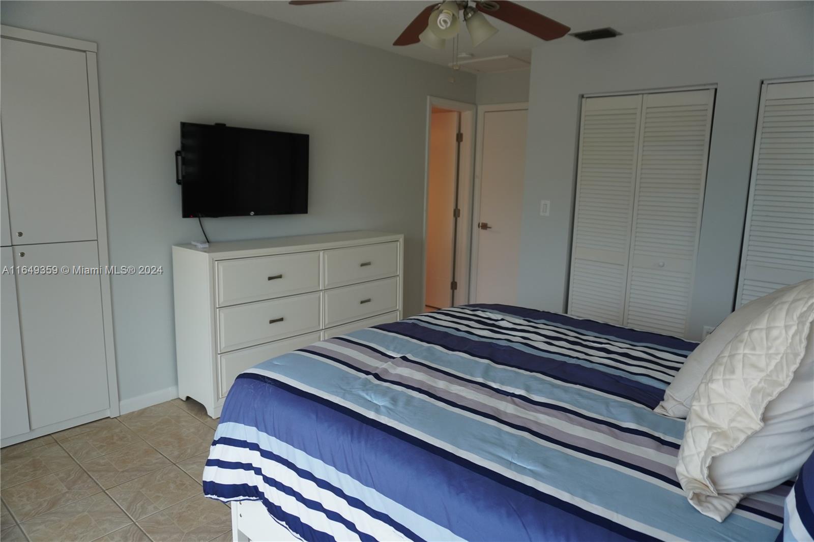 VENETIAN SHORES NO 2 - Residential Lease