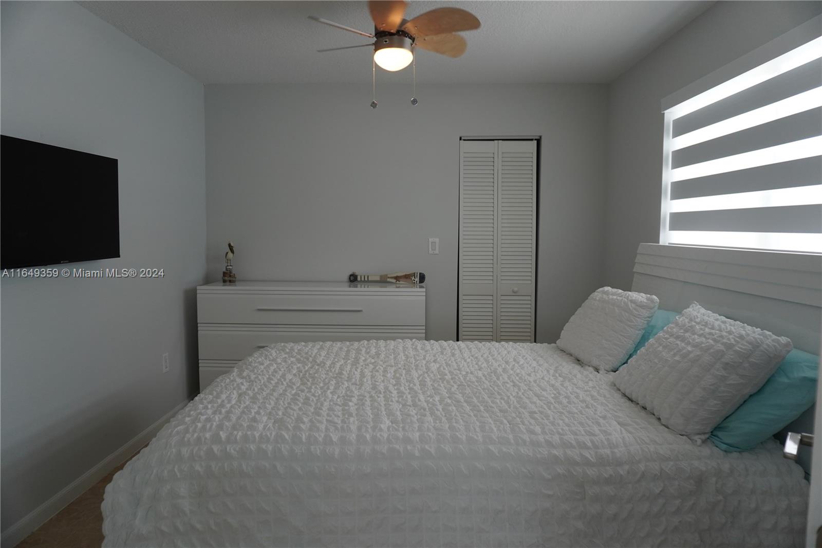 VENETIAN SHORES NO 2 - Residential Lease