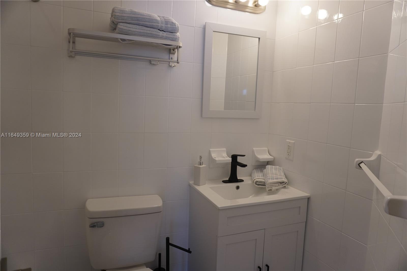 VENETIAN SHORES NO 2 - Residential Lease