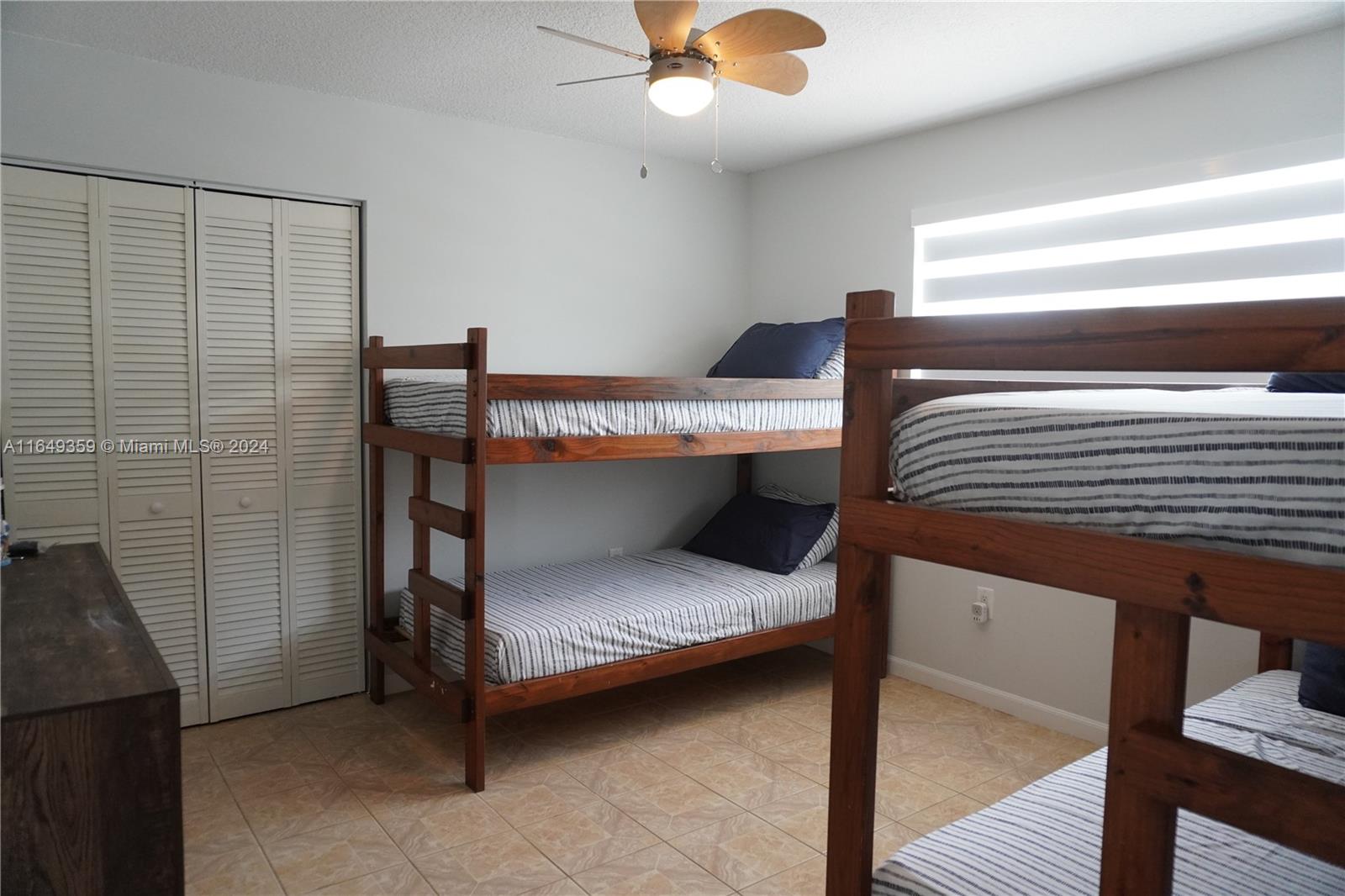 VENETIAN SHORES NO 2 - Residential Lease