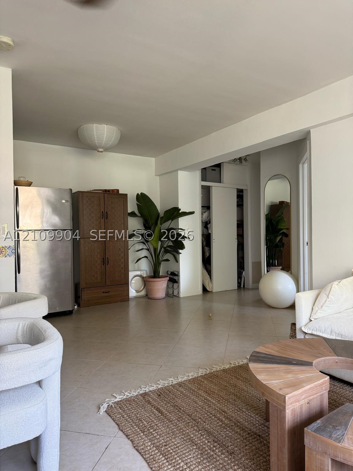 101 Collins Ave 1