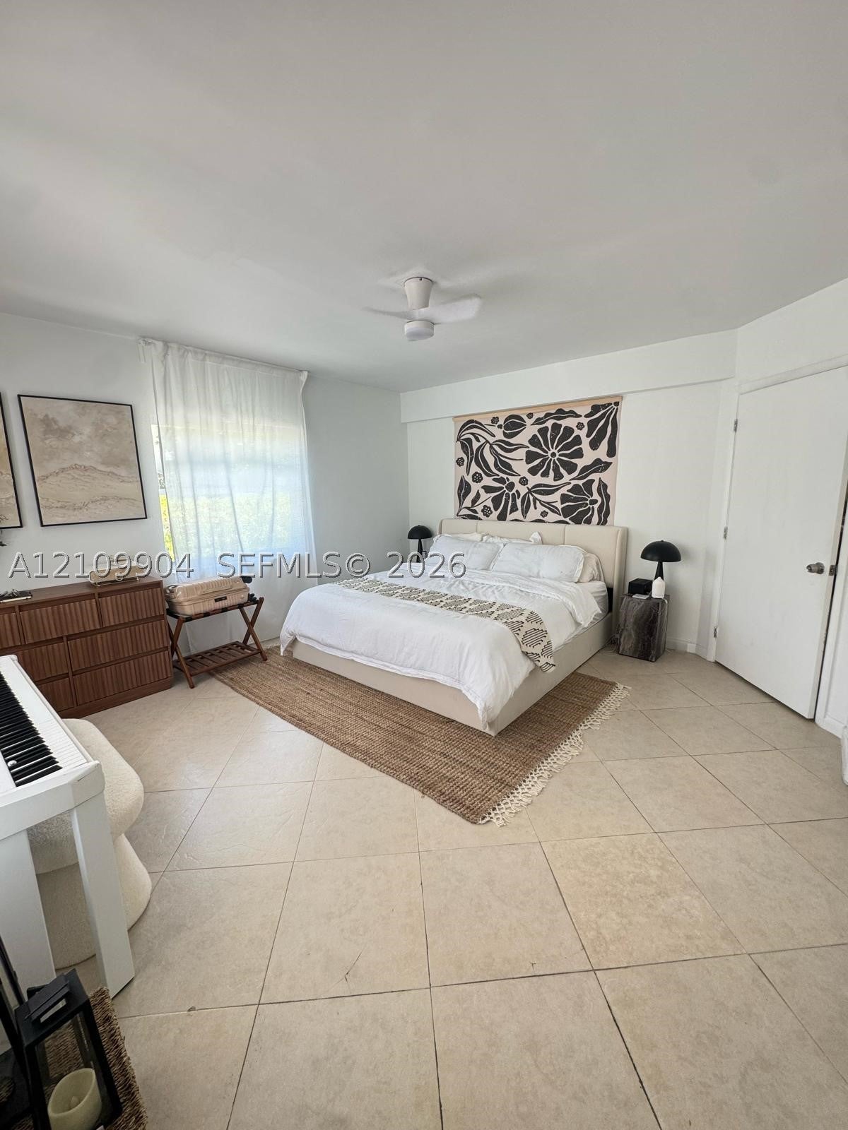 101 Collins Ave 1
