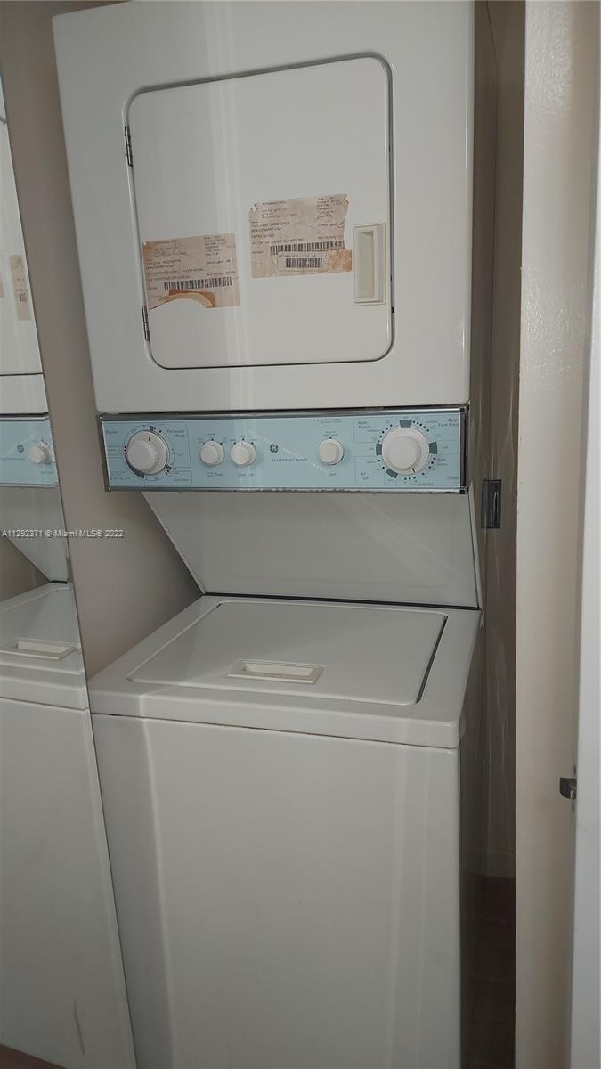 CAMBRIDGE AT CENTURY VILL - Residential Lease