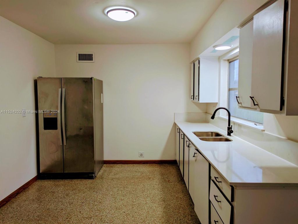 Photo of 1005 Coral St, Fort Pierce, FL 34982 (MLS # A11524202)