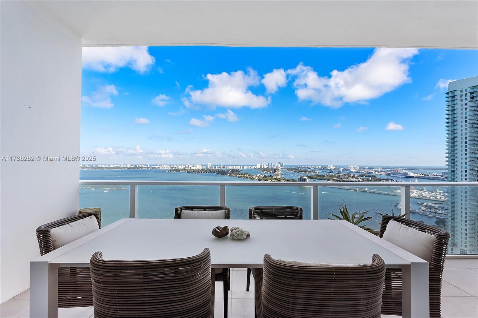 2020 N Bayshore Dr 3307