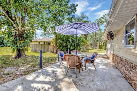 A home in Loxahatchee