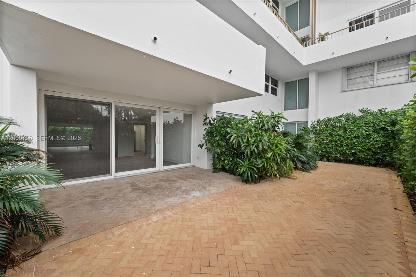 KEY BISCAYNE COMMODORE CL - Residential