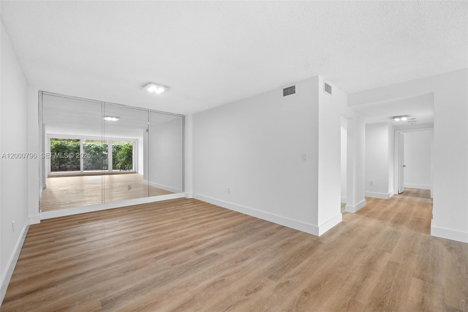 177 Ocean Lane Dr 106