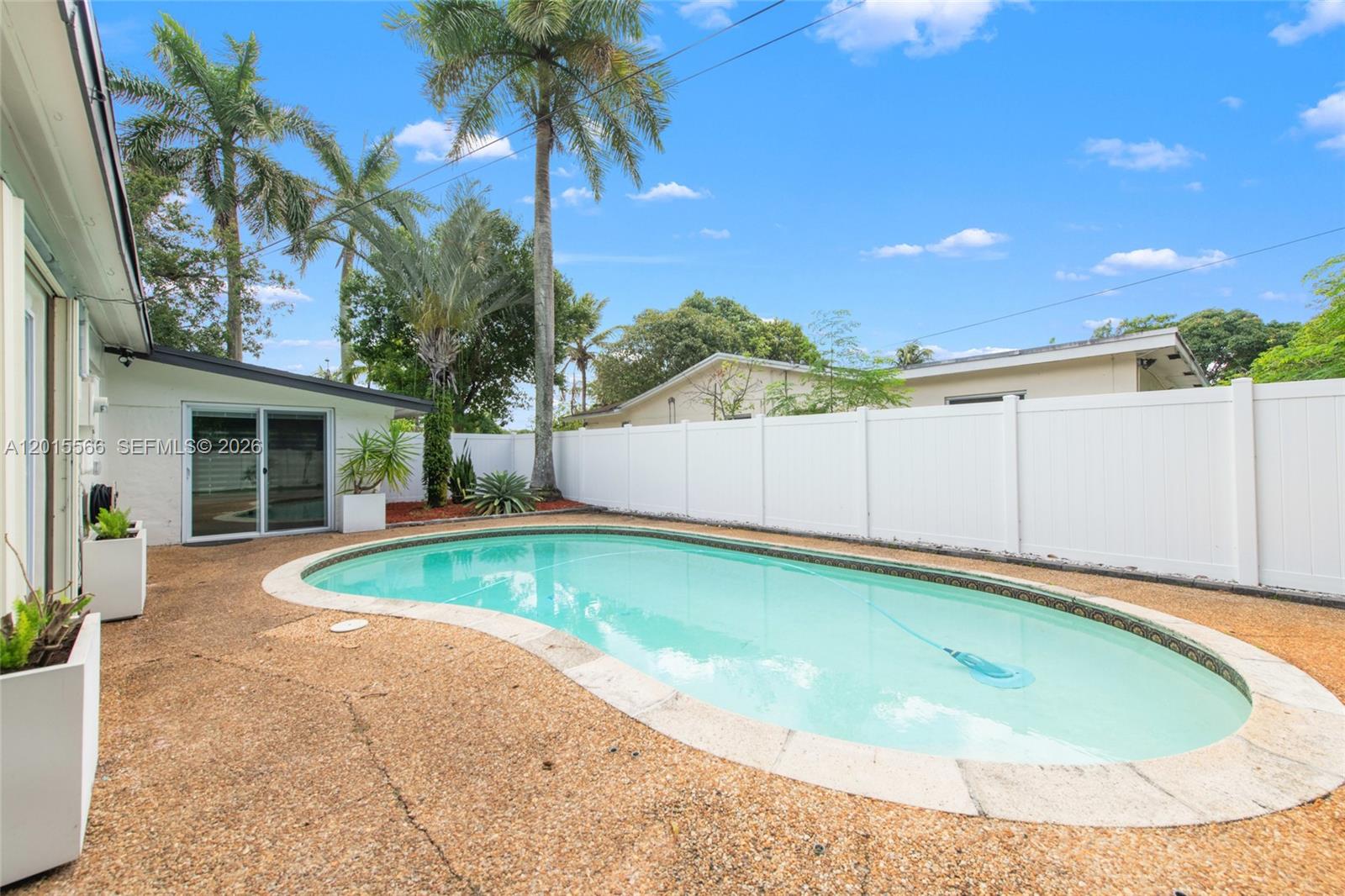 WESTGATE LAKE MANORS - Residential Lease
