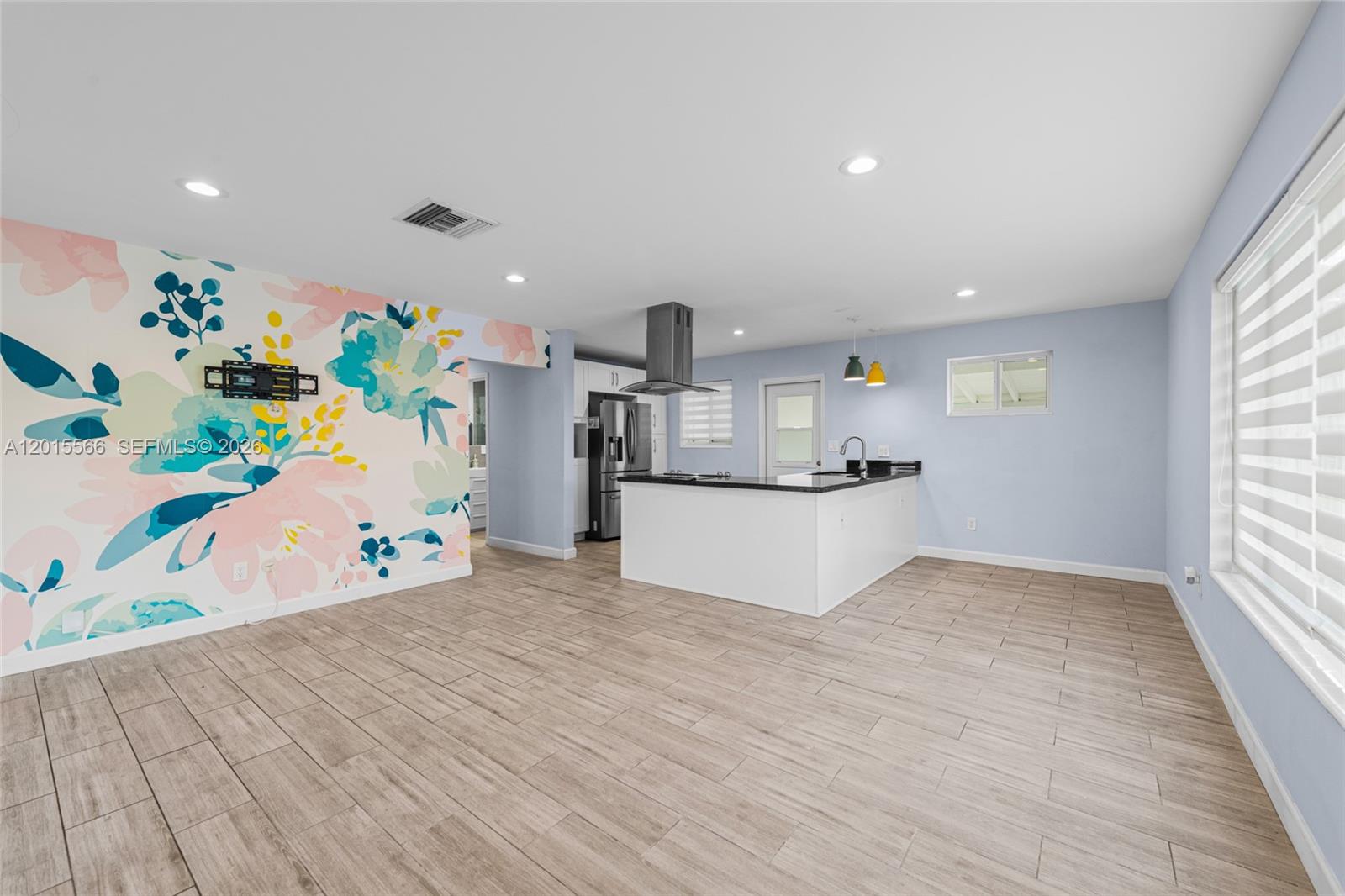WESTGATE LAKE MANORS - Residential Lease