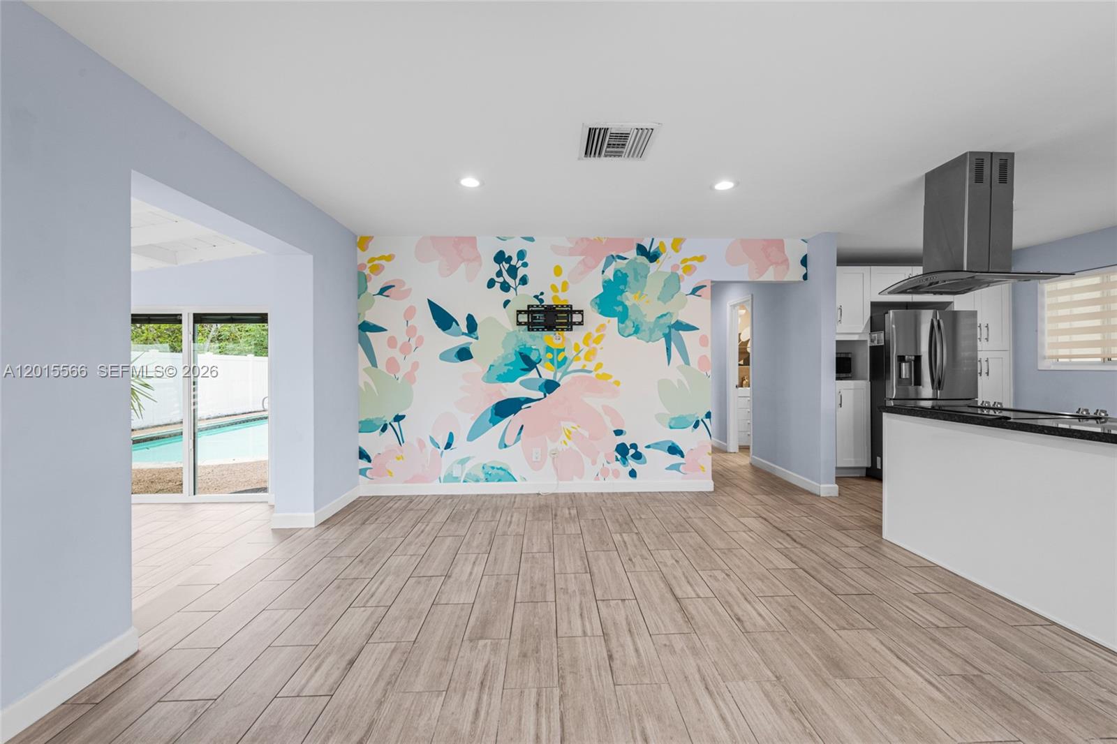 WESTGATE LAKE MANORS - Residential Lease
