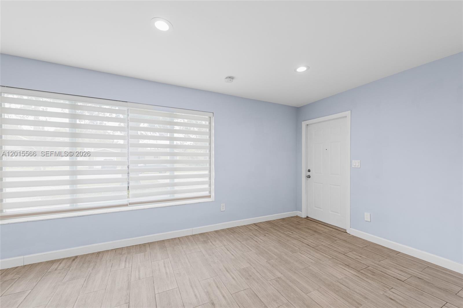 WESTGATE LAKE MANORS - Residential Lease