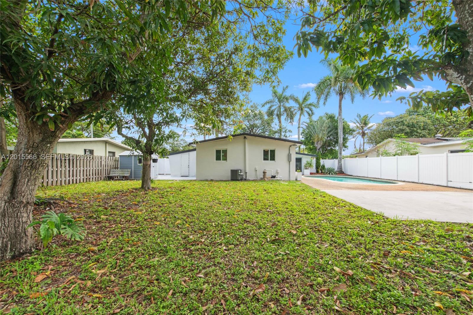 WESTGATE LAKE MANORS - Residential Lease