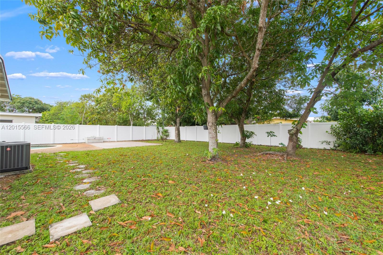 WESTGATE LAKE MANORS - Residential Lease