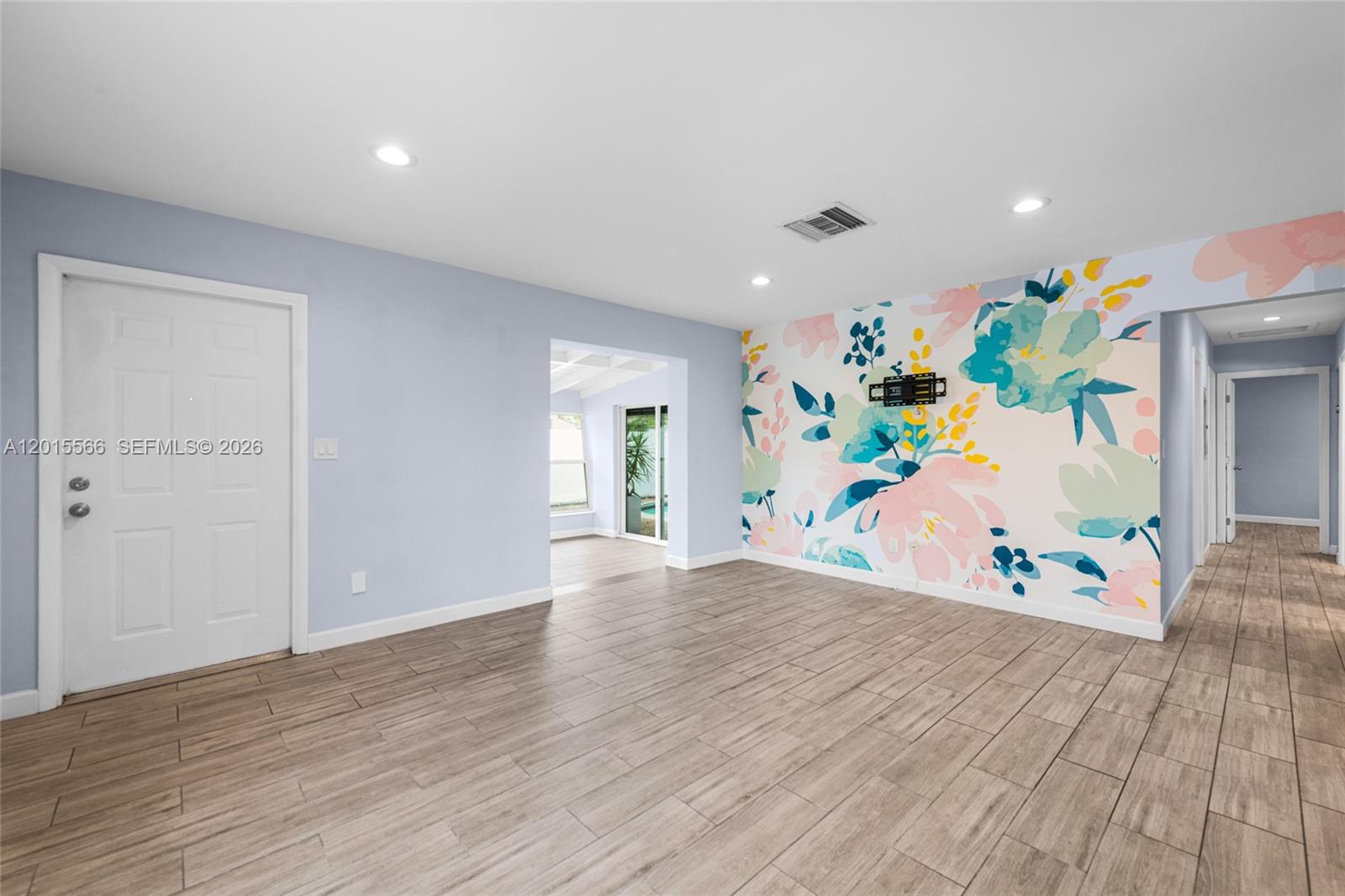 WESTGATE LAKE MANORS - Residential Lease