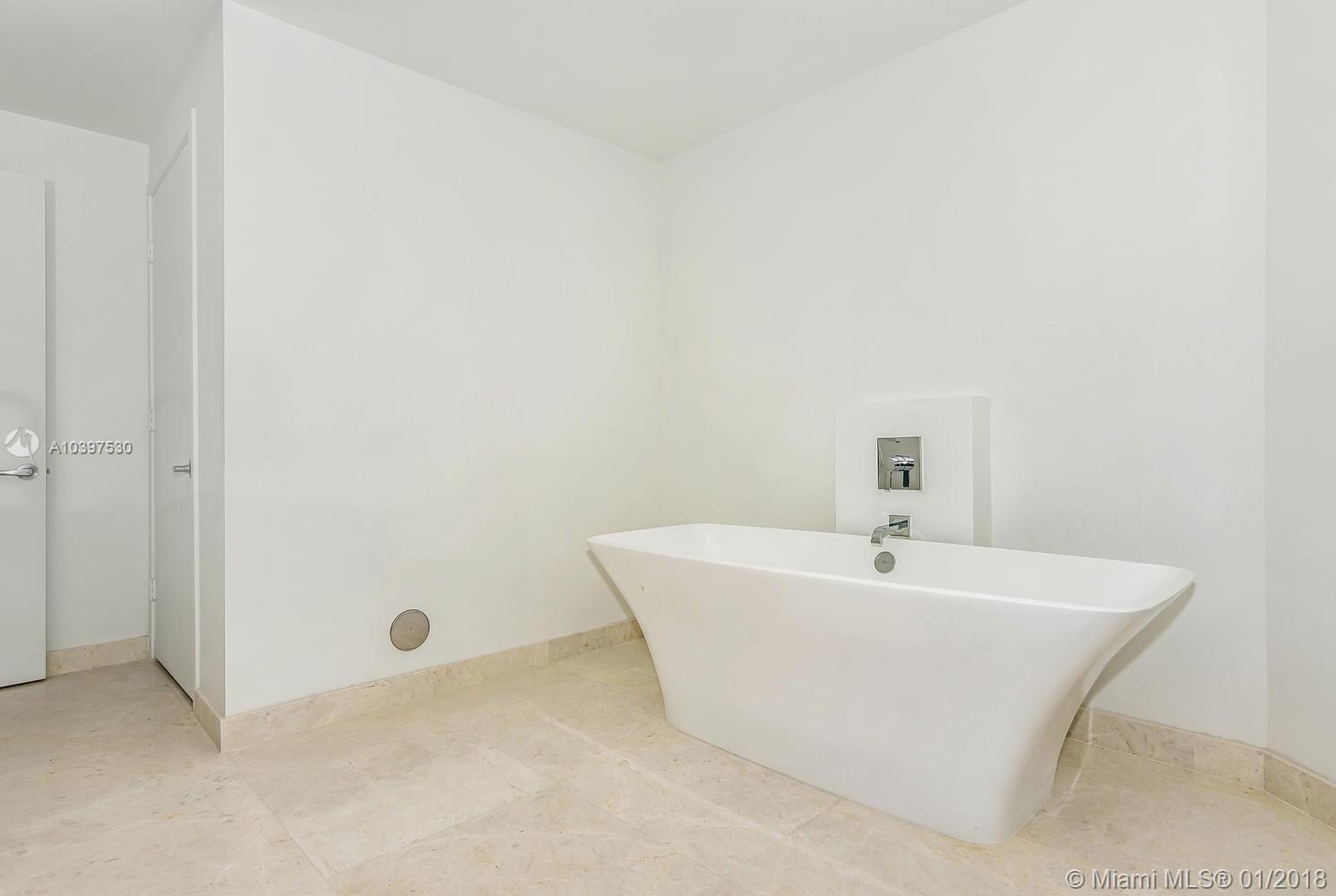 Marina Palms - Residential