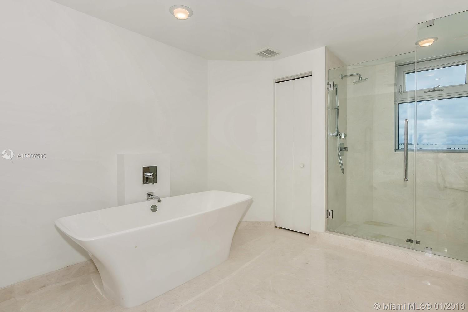 Marina Palms - Residential