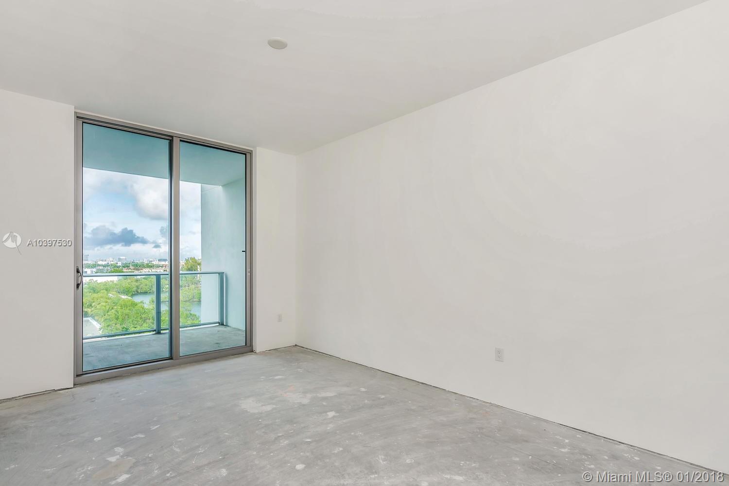 Marina Palms - Residential