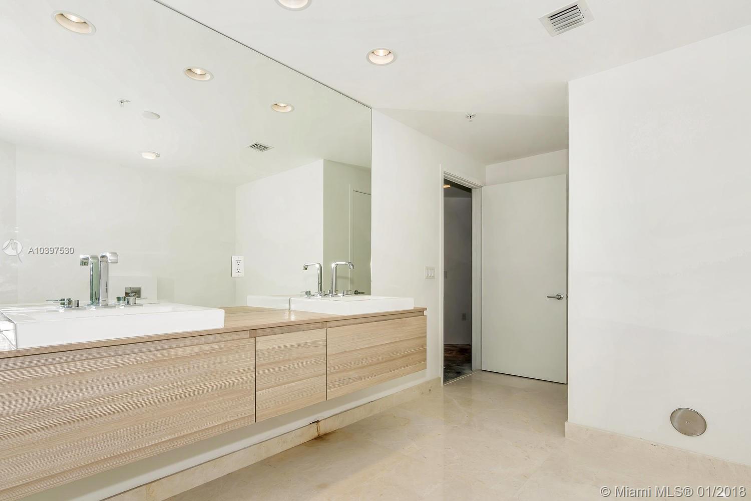 Marina Palms - Residential