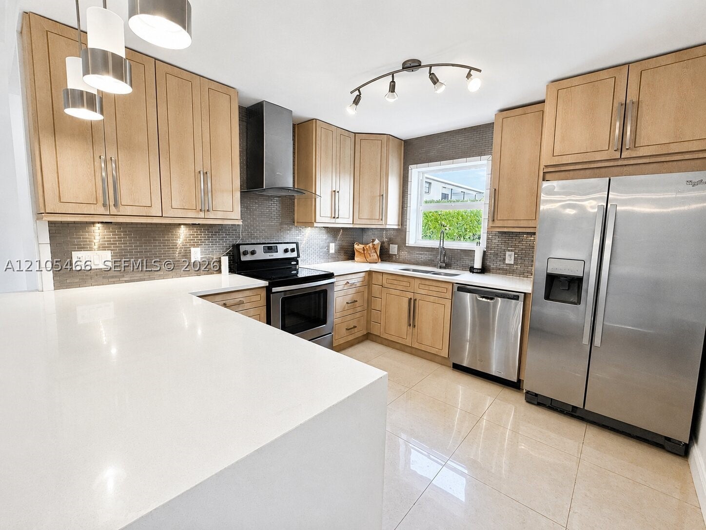 2830 NE 56 ct