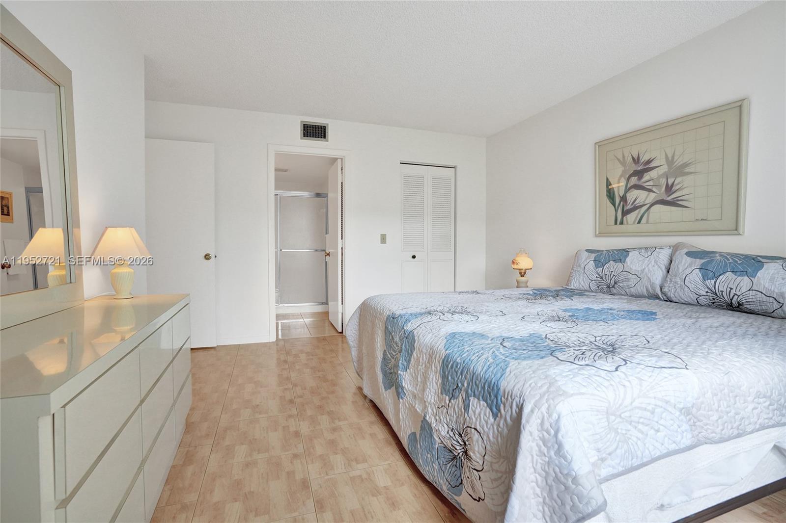 PALM CLUB WEST VILLAGE 1 - Residential