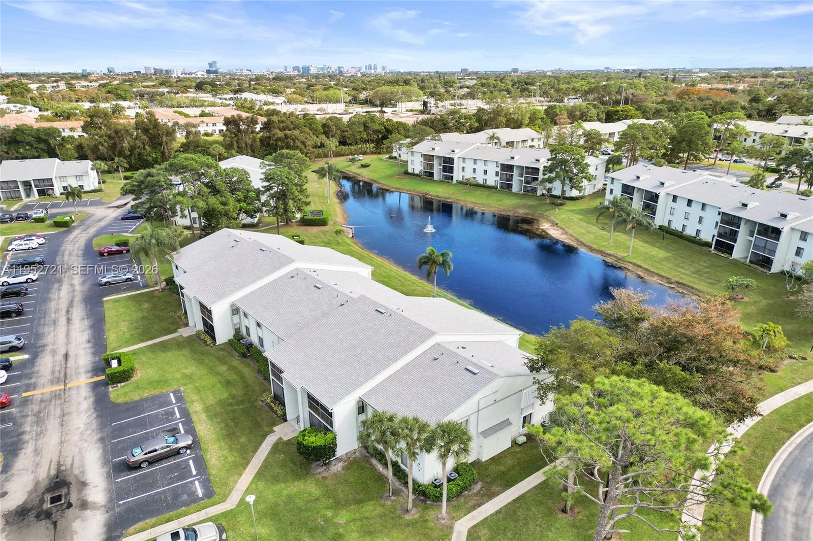 PALM CLUB WEST VILLAGE 1 - Residential