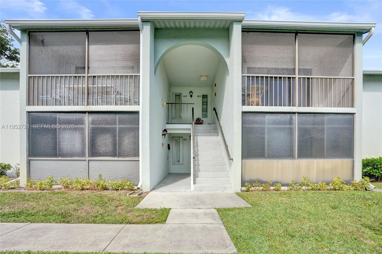 PALM CLUB WEST VILLAGE 1 - Residential